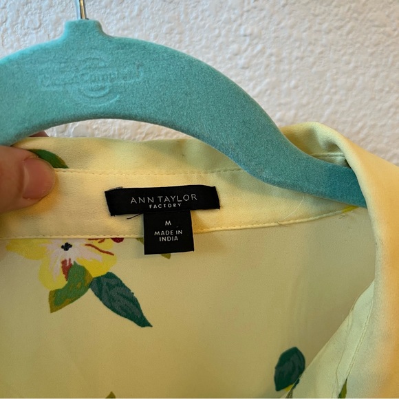 ANN TAYLOR  factory Yellow Floral Button Down Long Sleeve Blouse - Picture 2 of 8